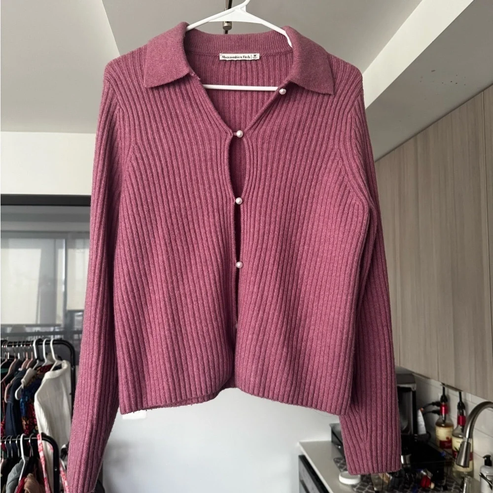 Abercrombie & Fitch Pearl Button Collared Cardigan Size M Preppy Winter - Picture 3 of 7